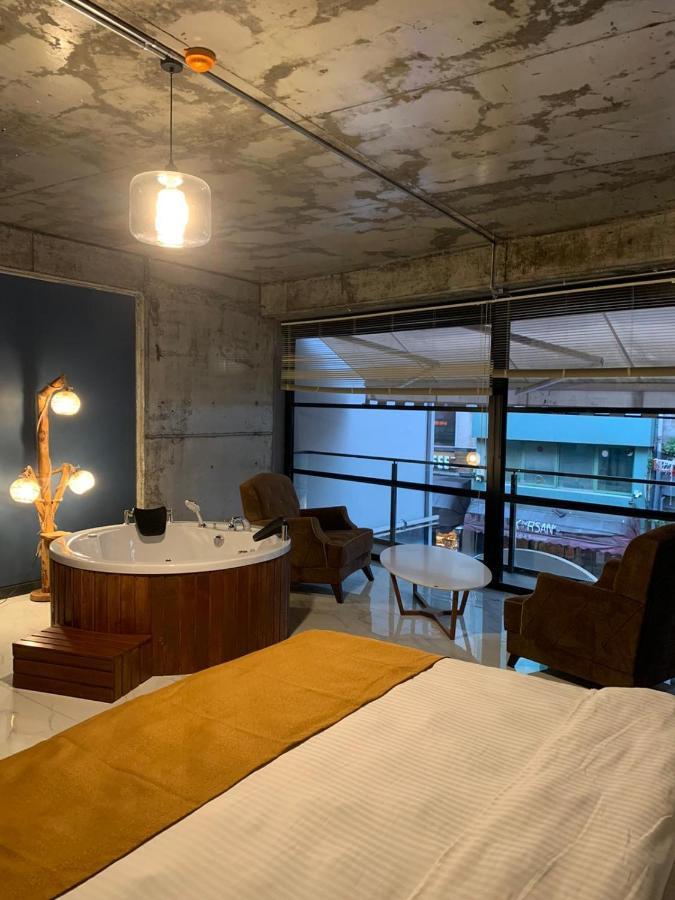 Mas Suites Karakoey Истанбул Екстериор снимка